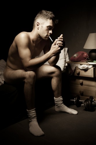 Un homme nu en chaussettes et cigarettes : 15 janvier 2010