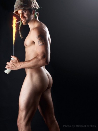Un homme pompier nu : 29 janvier 2011