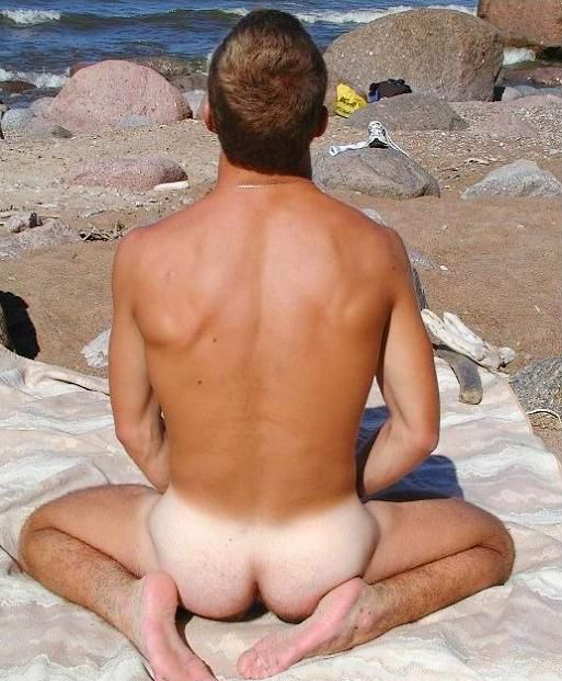 Homme nu à la plage : 10 octobre 2010